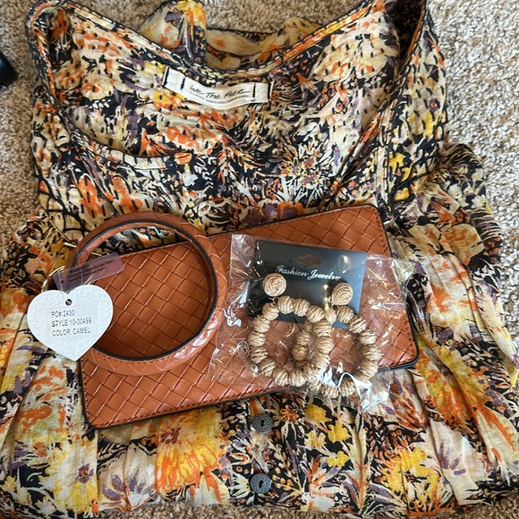 Tops - We the Free Blouse XL, Wristlet and Earrings Bundle